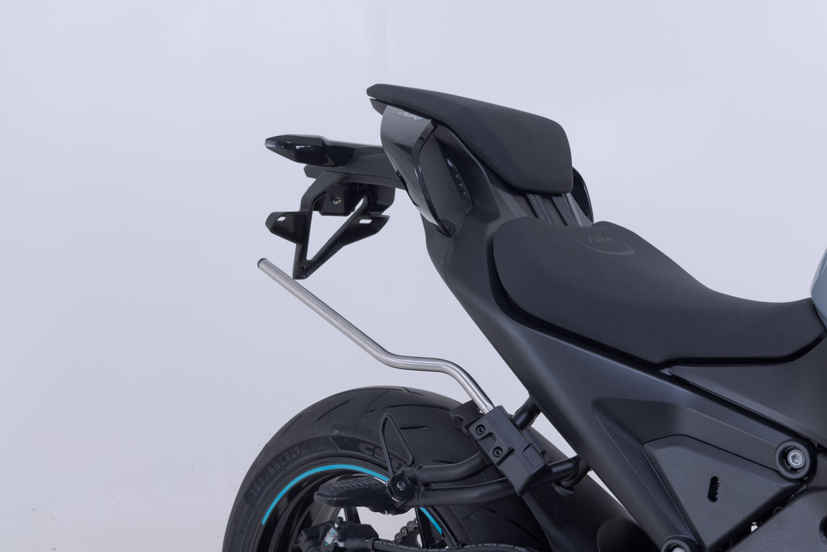 SW-MOTECH / SWモテック PRO Blaze H サドルバッグセット ブラック。CFMoto 675NK (25-)。 | BC.HTA.10.740.35000