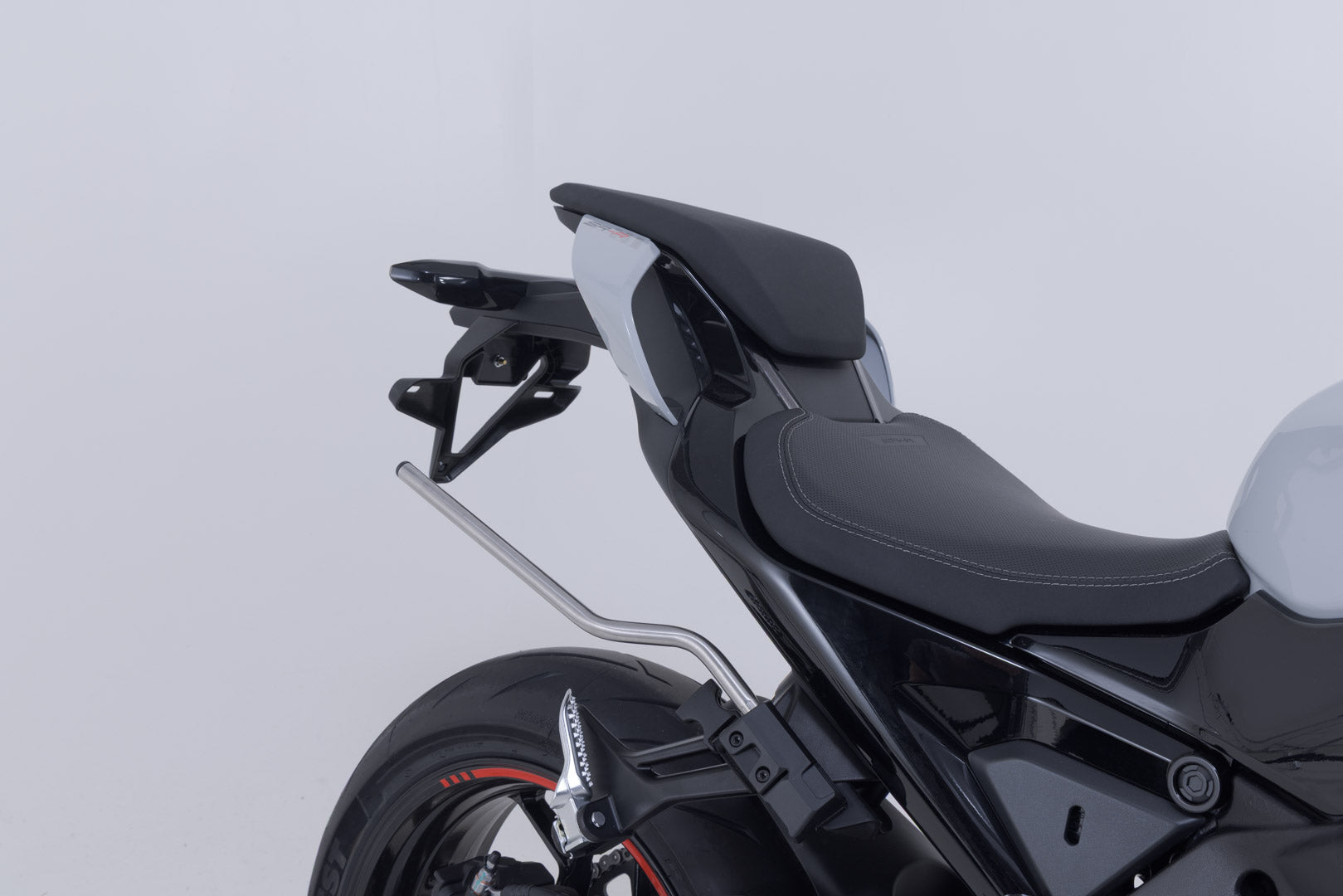 SW-MOTECH / SWモテック PRO Blaze H サドルバッグセット ブラック。CFMoto 675SR-R (25-)用。 | BC.HTA.10.740.35100