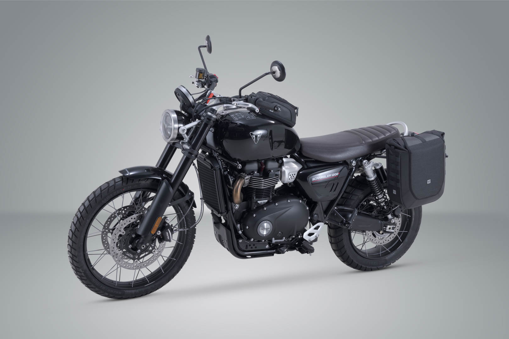 SW-MOTECH / SWモテック Legend Gear サイドバッグシステム V-LOC 16 l。Scrambler 1200 XC/XE (18-)、X/XE (23-)。 | BC.HTA.11.929.22000