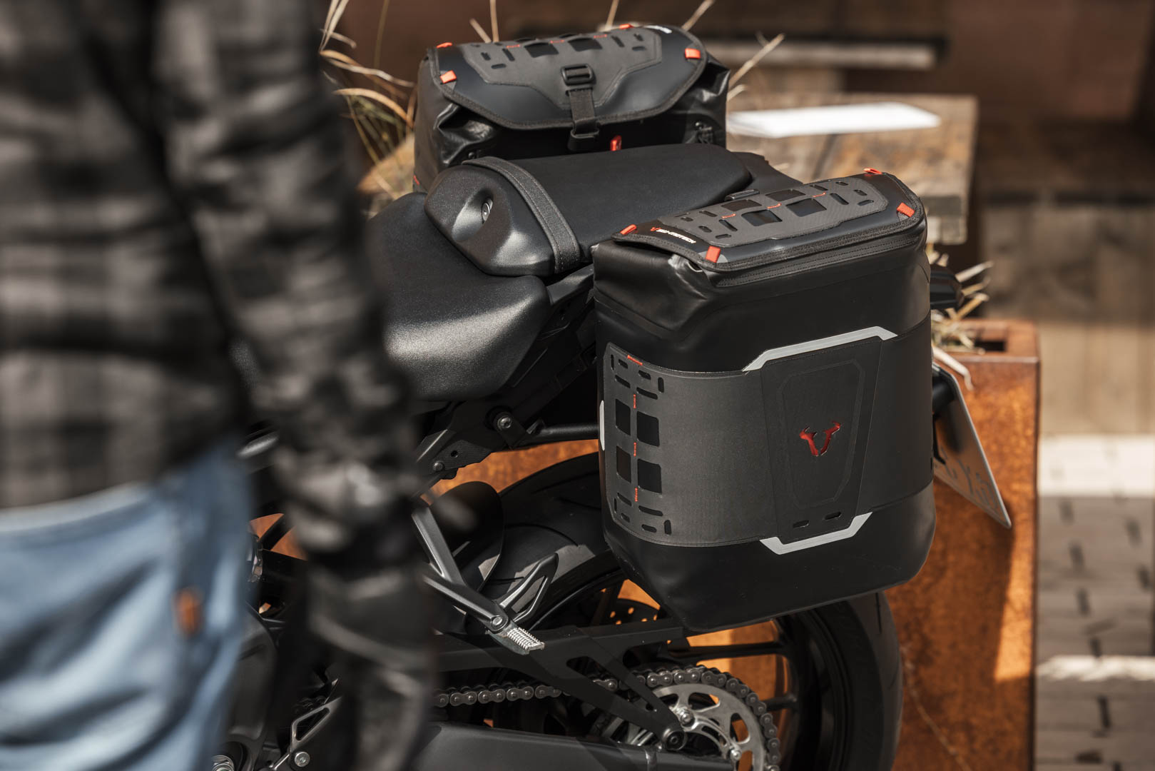 SW-MOTECH / SWモテック サイドバッグ WP 16L 防水仕様。V-LOC用。 | BC.SYS.00.008.10000