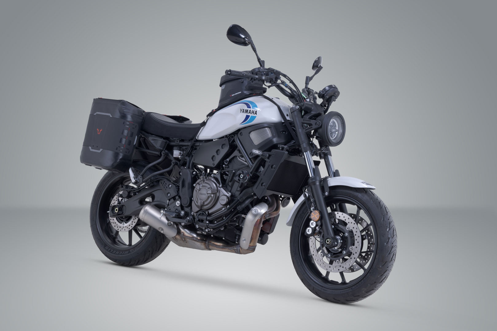 SW-MOTECH / SWモテック サイドバッグ WP-System V-LOC 16/16 リットル。Yamaha XSR700 (15-) / XSR700 XT (19-) 用。 | BC.SYS.06.642.32000