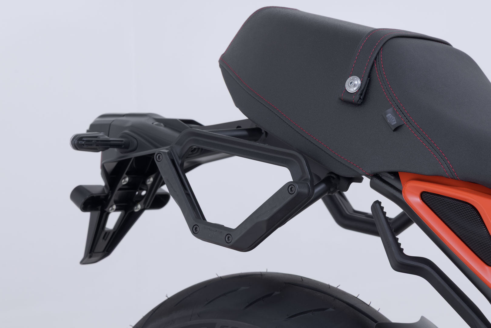 SW-MOTECH / SWモテック サイドバッグ WP-System V-LOC 16/16 リットル。Yamaha XSR900 (21-)、XSR900 GP (23-)。 | BC.SYS.06.932.32000