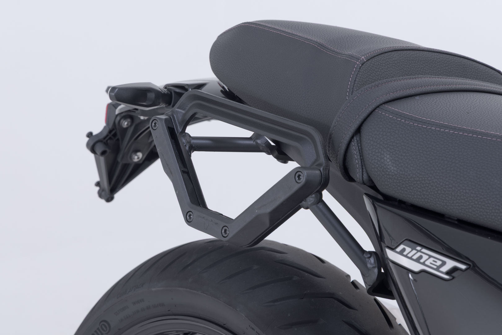 SW-MOTECH / SWモテック サイドバッグ WP-System V-LOC 11/11 l. BMW R 12 S / R 12 nineT (23-)。 | BC.SYS.07.968.32000
