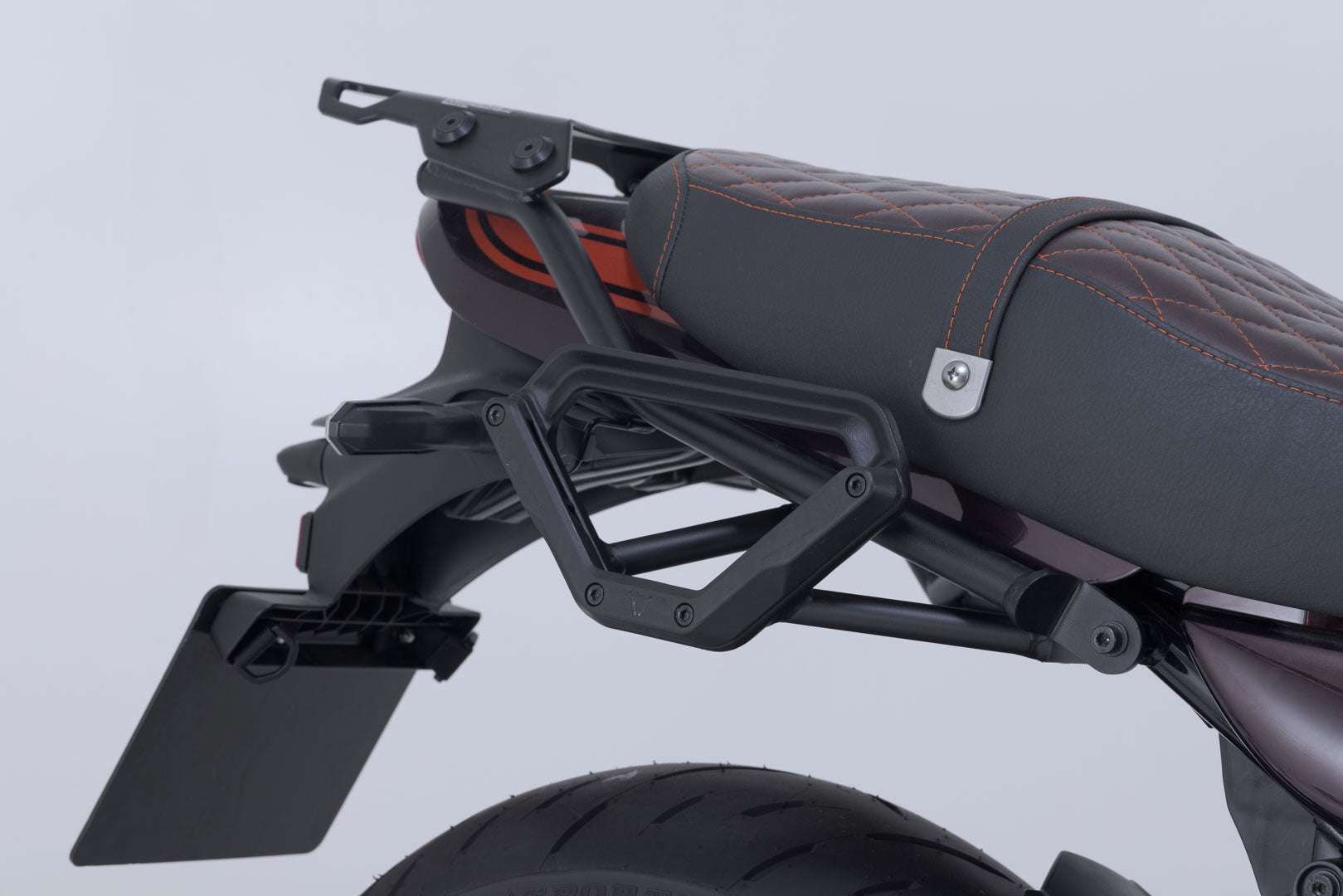 SW-MOTECH / SWモテック サイドバッグ WP-System V-LOC 16/11 リットル。 Kawasaki Z900RS/Cafe/SE (17-)、50周年記念モデル | BC.SYS.08.891.32000