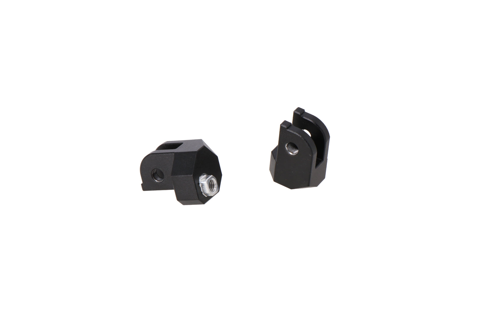 SW-MOTECH / SWモテック IONフットペグ用取り付け部品（ブラック）。Honda XL650V / XL700V、Moto Mori、X-Cape。 | FRS.01.011.80101/B