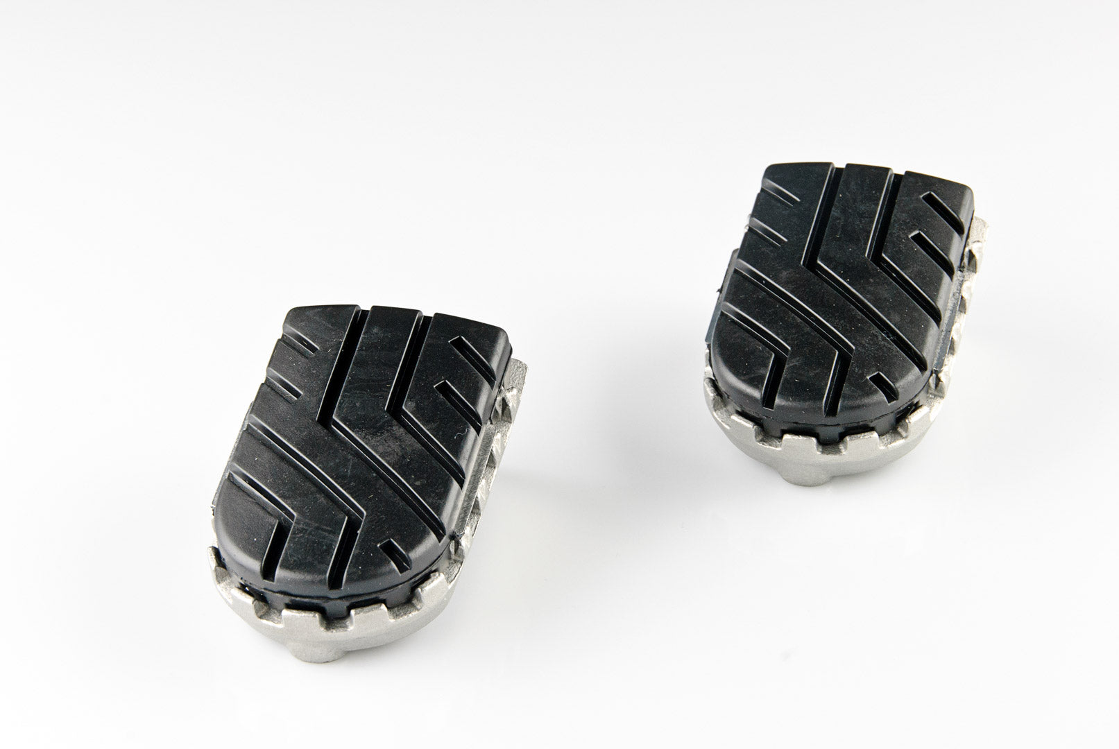 SW-MOTECH / SWモテック ION フットペグキット CFMoto 800MT-X (24-)。 | FRS.10.011.10000/S