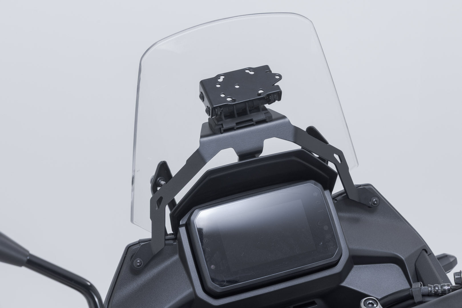SW-MOTECH / SWモテック コックピット用ナビゲーションマウント（ブラック）。Honda XL750 トランスアルプ（24-）。 | GPS.01.070.10100/B