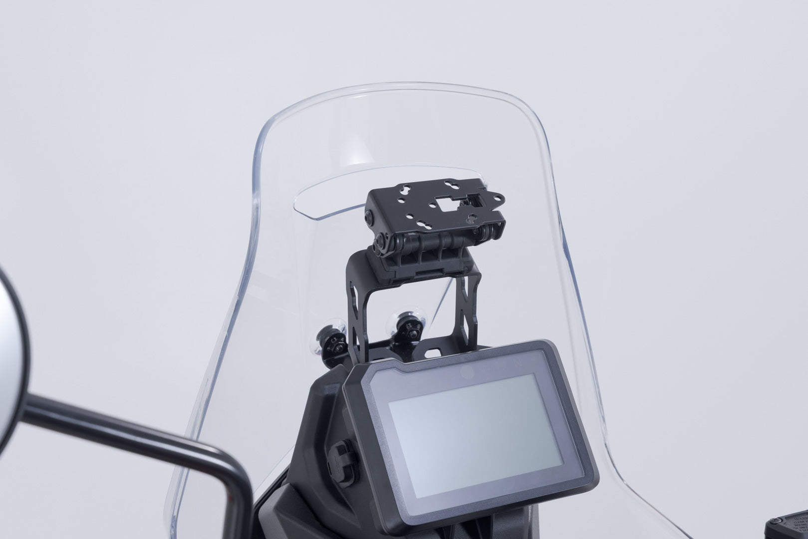 SW-MOTECH / SWモテック コックピット用ナビゲーションマウント（ブラック）。KTM 250 Adv、390 Adv (25-)。 | GPS.04.417.10000/B
