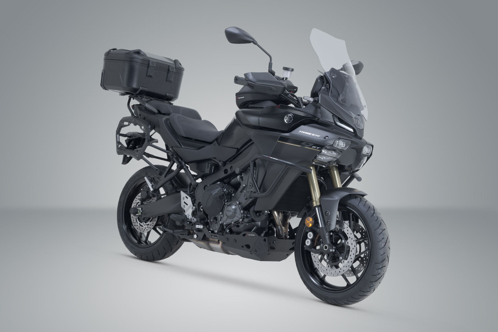 SW-MOTECH / SWモテック DUSC L トップケースシステム ブラック。41 l。Yamaha・トレーサー 9 / GT / GT+ (24-)。 | GPT.06.597.65000/B