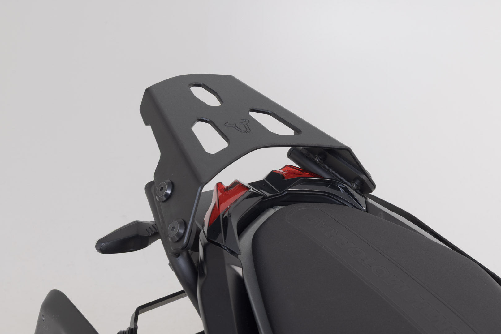 SW-MOTECH / SWモテック STREET-RACK リアキャリア ブラック。BMW R 1300 R / R 1300 RS (25-)用。 | GPT.07.018.16000/B