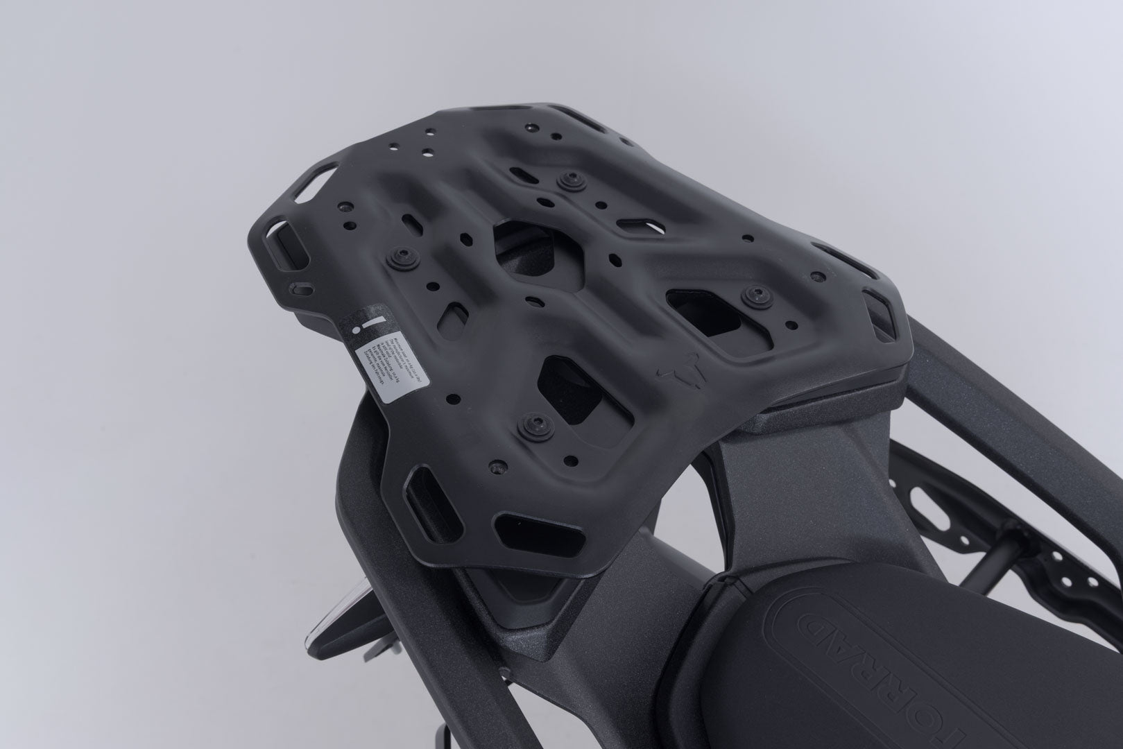 SW-MOTECH / SWモテック ADVENTURE-RACK リアキャリア ブラック。R 1300 RS (25-)。BMW トップケースホルダー。 | GPT.07.018.19000/B