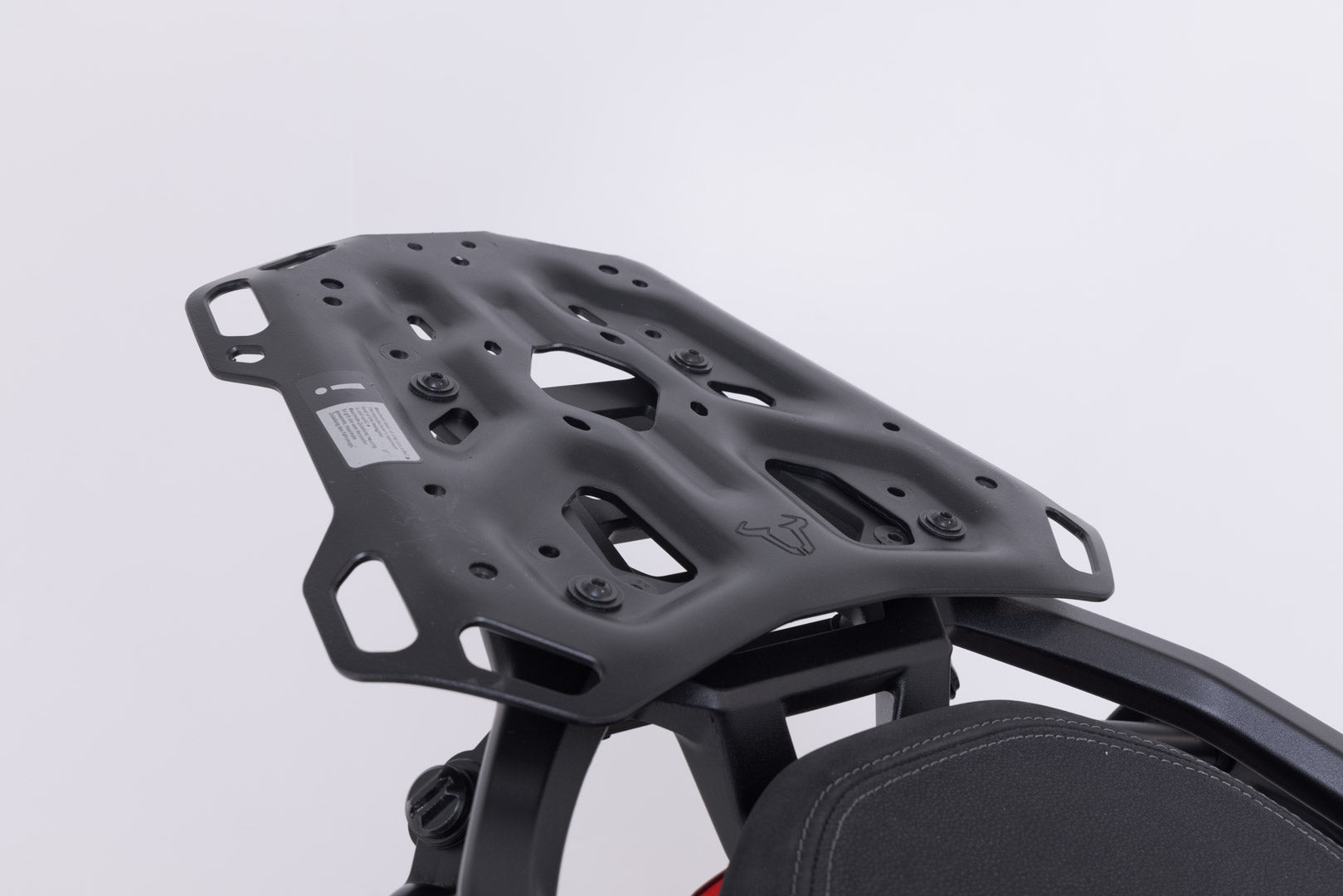 SW-MOTECH / SWモテック ADVENTURE-RACK リアキャリア ブラック。Moto Guzzi Stelvio (23-)用。 | GPT.17.624.19000/B