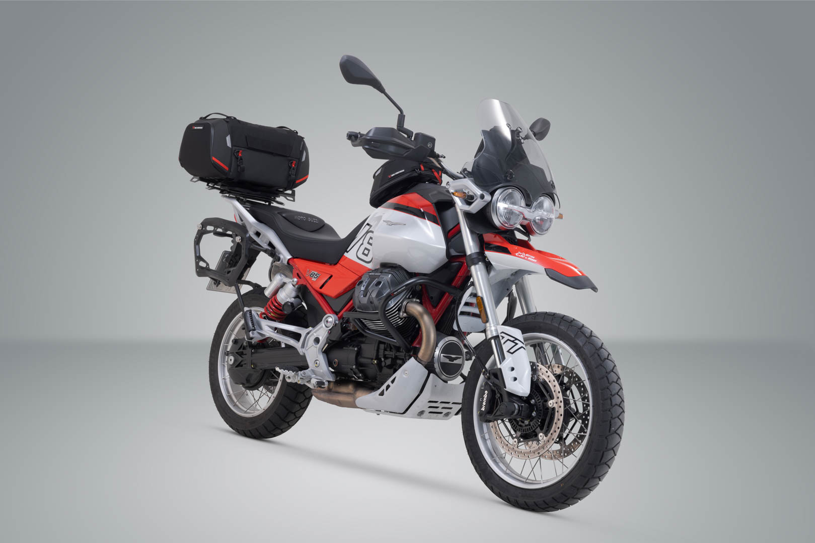 SW-MOTECH / SWモテック Moto Guzzi V85 TT用Rackpackセット (24-)。 | GPT.17.632.30000