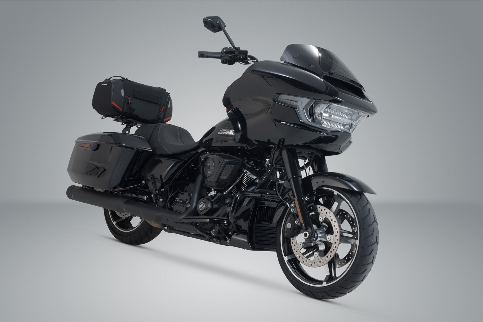 SW-MOTECH / SWモテック Harley-Davidson ロードグライド用 Rackpack セット (24-)。 | GPT.18.985.30000