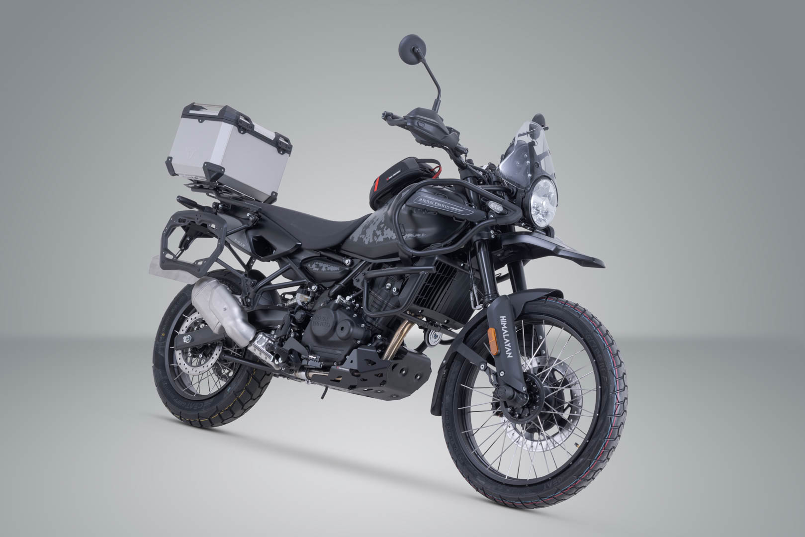 SW-MOTECH / SWモテック TRAX ADV トップケースシステム シルバー。ロイヤル・エンフィールド・ヒマラヤン 450 ラリー (25-)。 | GPT.41.620.70100/S