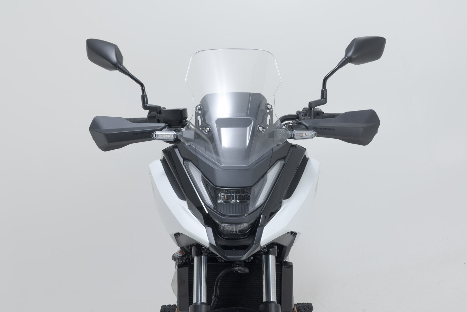 SW-MOTECH / SWモテック スポーツ用ハンドプロテクターキット（ブラック）。Honda NCシリーズ（11-）、Suzuki各モデル用。 | HDG.00.220.20101/B