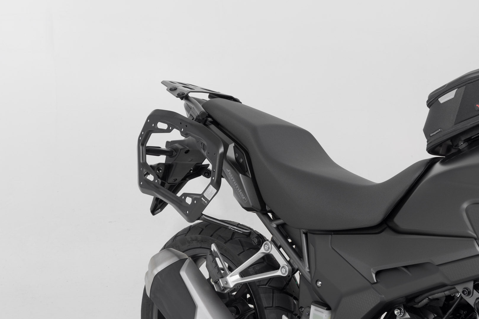 SW-MOTECH / SWモテック DUSC ハードケースシステム ブラック。33/33 リットル。CB500X、CB500F、CBR500R、NX500。 | KFT.01.400.65001/B