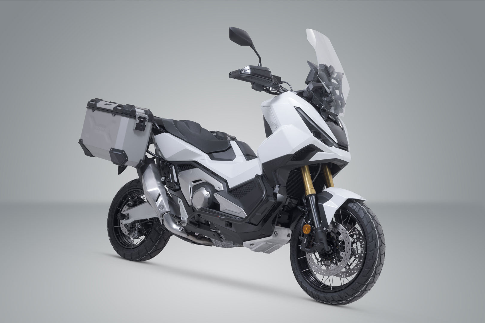 SW-MOTECH / SWモテック TRAX ADV アルミケースシステム シルバー 37/37 リットル. Honda X-ADV (24-). | KFT.01.808.70100/S
