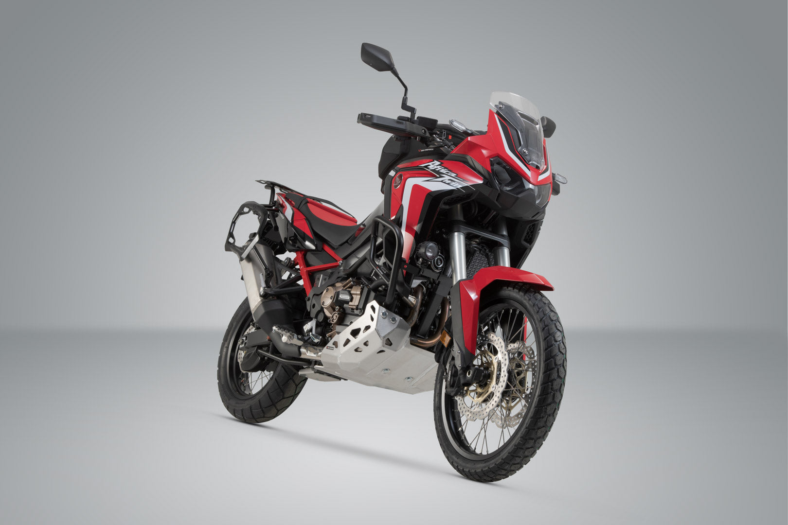 SW-MOTECH / SWモテック DUSC ハードケースシステム ブラック。41/33 リットル。CRF1100L アフリカツイン (19-21)。 | KFT.01.950.65001/B