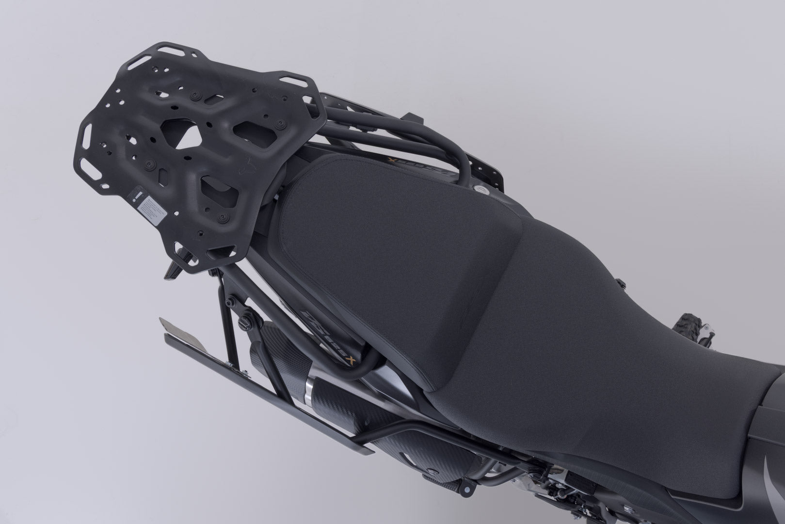 SW-MOTECH / SWモテック PRO サイドキャリア ブラック。Voge DS625X (24-)。 | KFT.02.060.30000/B