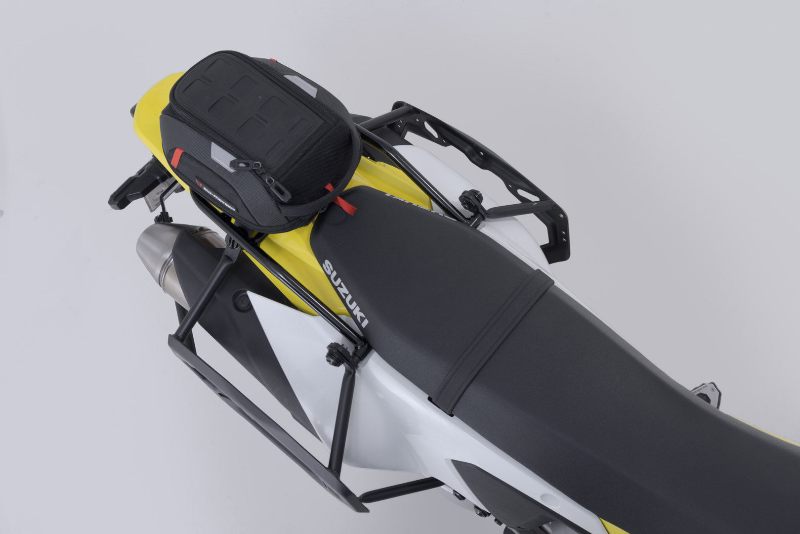 SW-MOTECH / SWモテック PRO サイドキャリア（ブラック）。Suzuki DR-Z4S / SM (25-)。 | KFT.05.071.30000/B