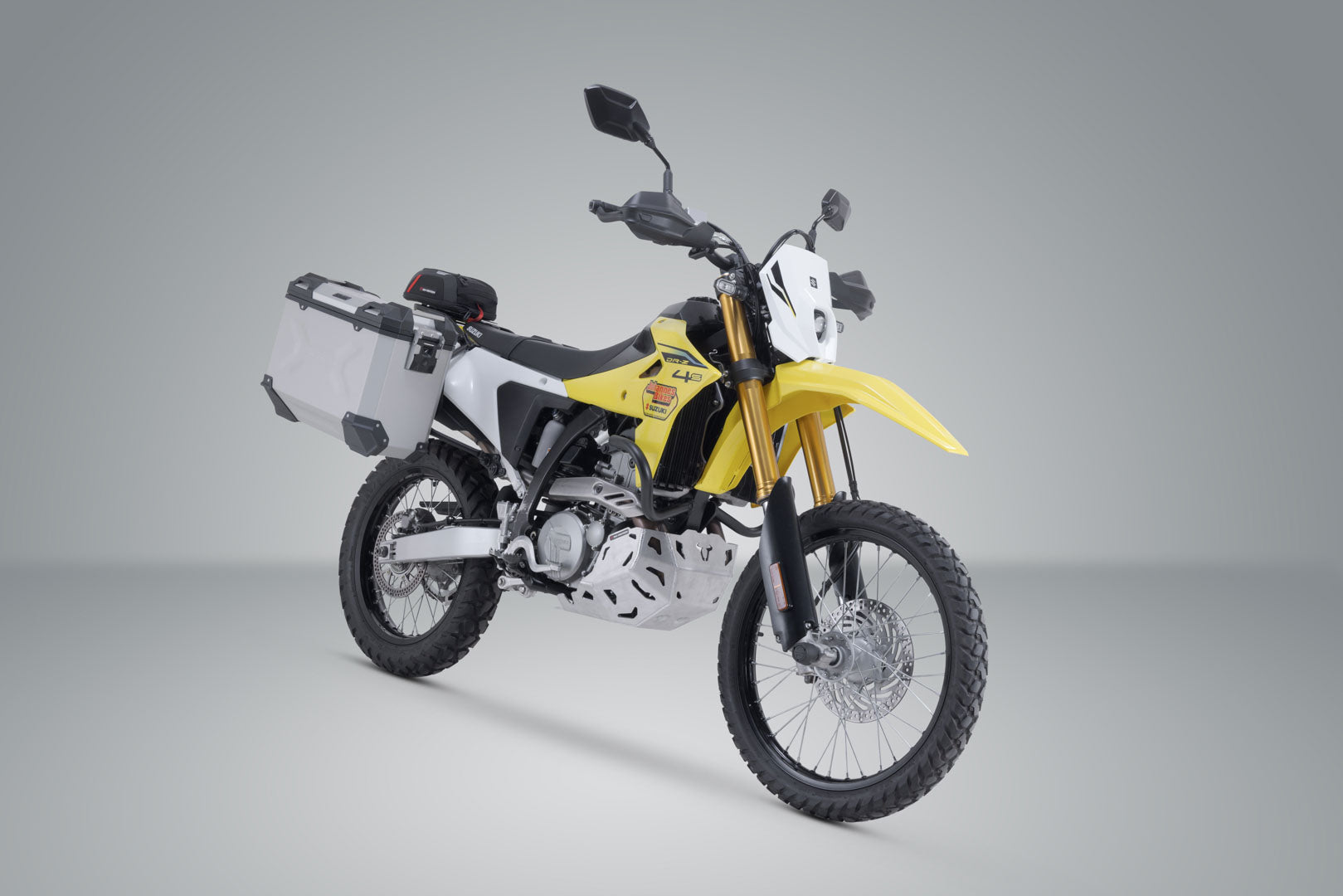 SW-MOTECH / SWモテック TRAX ADV アルミケースシステム シルバー 37/37 リットル. Suzuki DR-Z4S / SM (25-). | KFT.05.071.70000/S