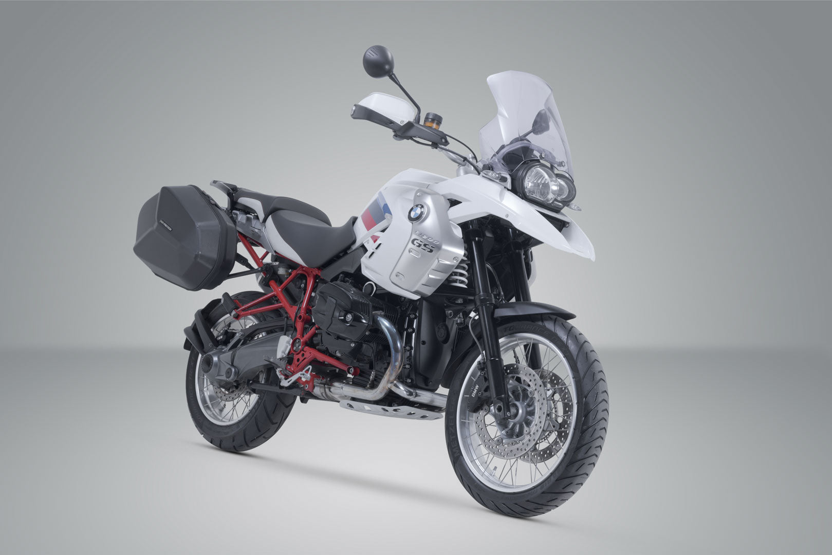 SW-MOTECH / SWモテック AERO ABS サイドケースシステム 2x25 リットル。BMW R1200GS (04-12) / Adv (06-13)。 | KFT.07.311.60200/B