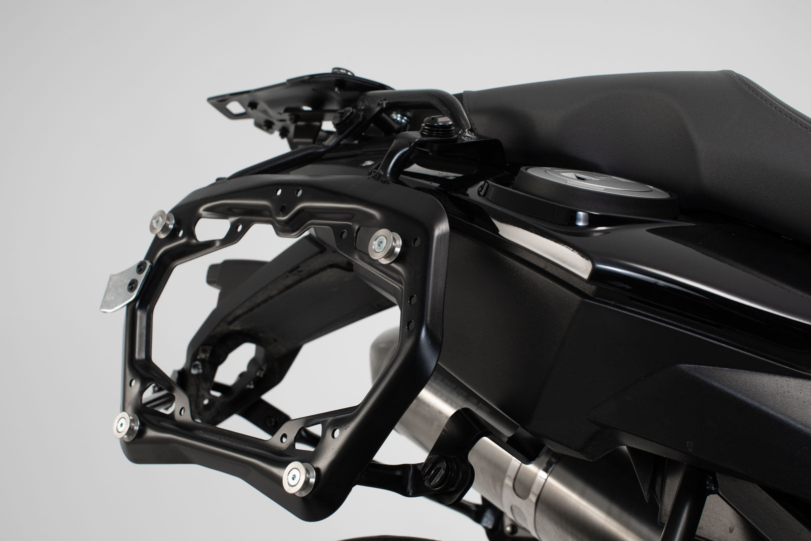 SW-MOTECH / SWモテック DUSC ハードケースシステム ブラック。33/41 l。BMW F 800/ 700/ 650 GS (07-18)。 | KFT.07.559.65001/B