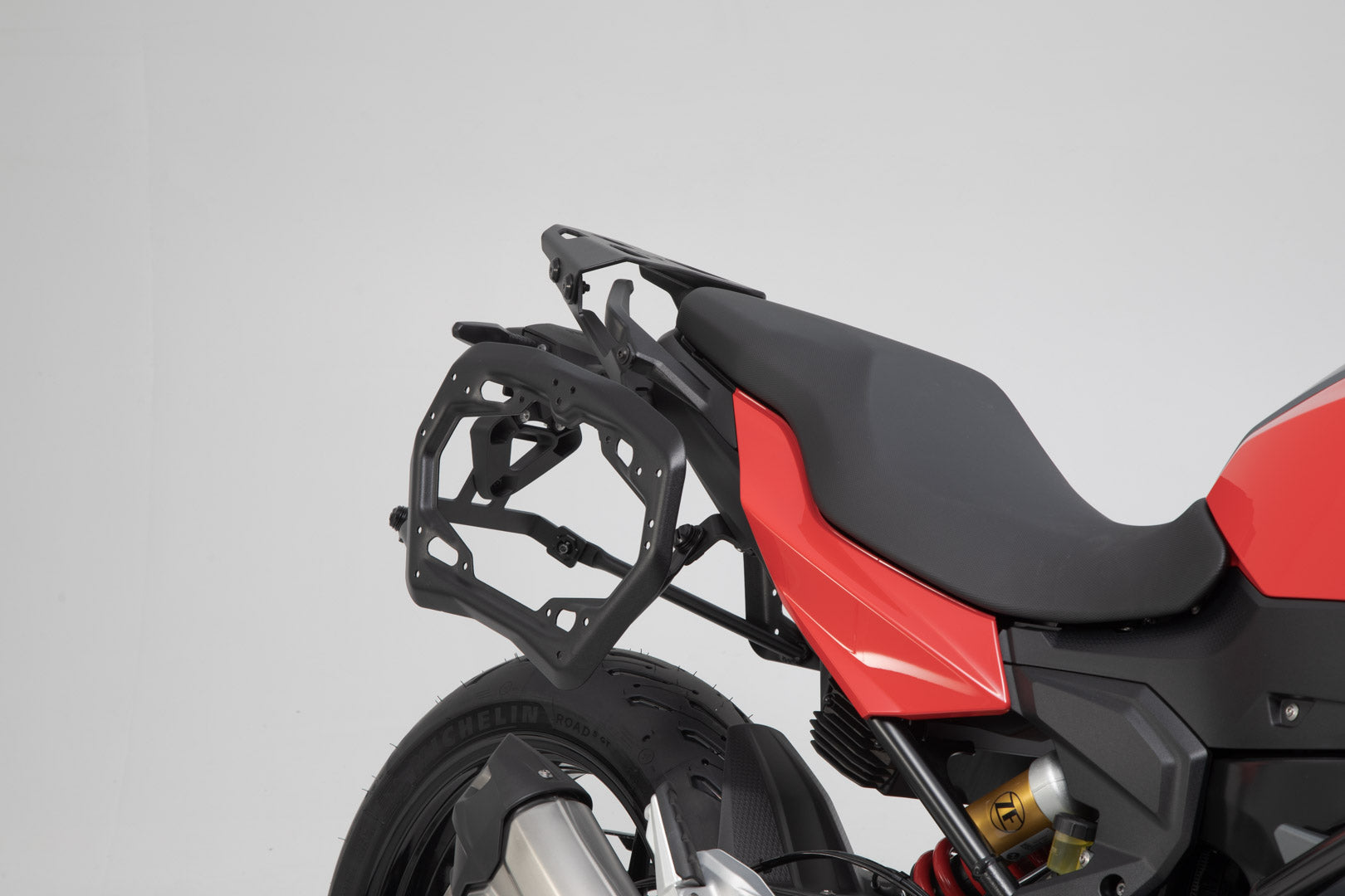 SW-MOTECH / SWモテック DUSC ハードケースシステム ブラック。33/33 リットル。BMW F 900 R / XR (19-24)。 | KFT.07.949.65001/B