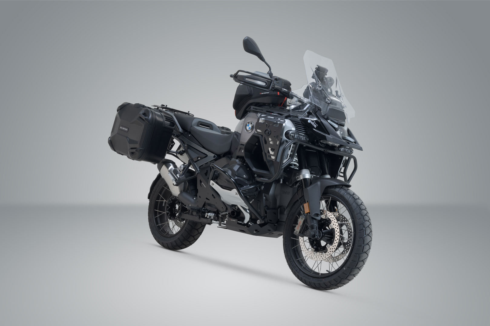SW-MOTECH / SWモテック DUSC ハードケースシステム ブラック。41/41 l。BMW R 1300 GS Adventure (24-)。 | KFT.07.976.65101/B