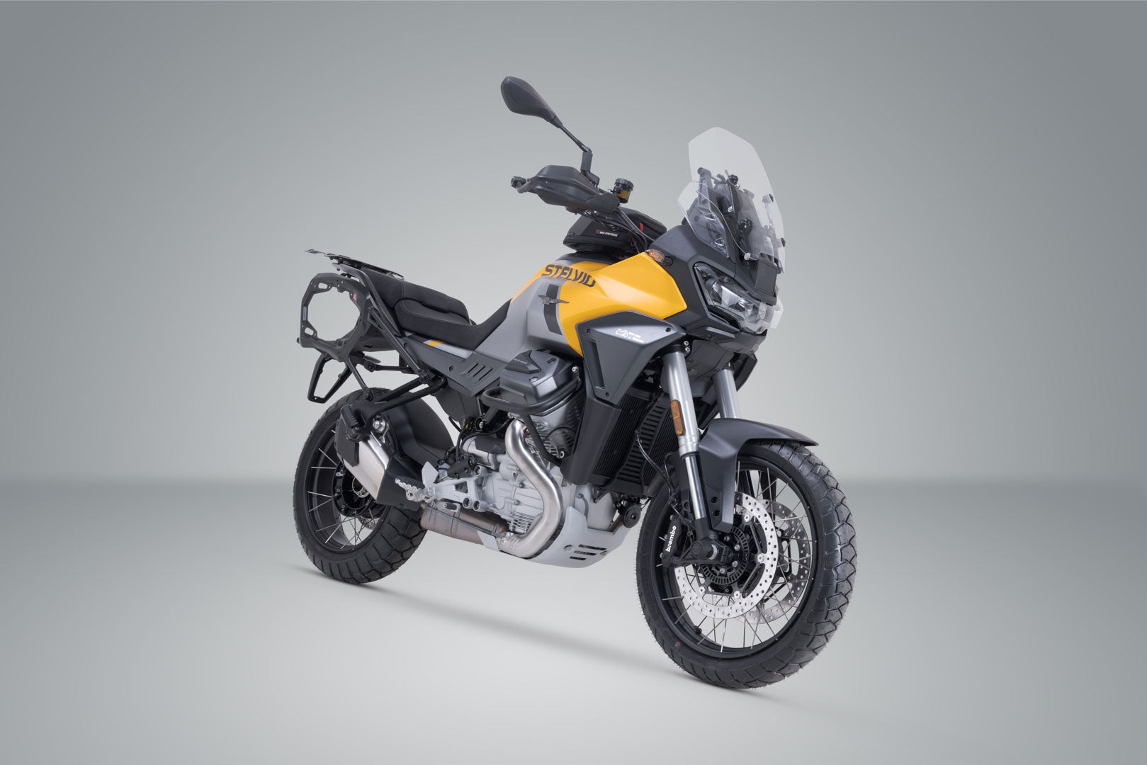 SW-MOTECH / SWモテック DUSC ハードケースシステム ブラック。33/33 リットル。Moto Guzzi Stelvio (23-)。 | KFT.17.624.65001/B