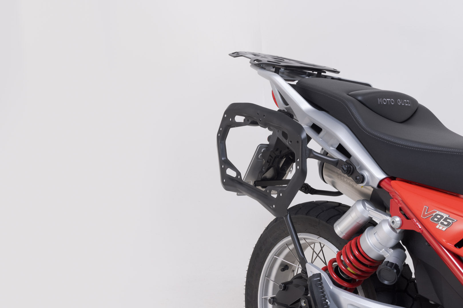 SW-MOTECH / SWモテック AERO ABS サイドケースシステム 2x25 リットル。Moto Guzzi V85 TT / Strada (24-)。 | KFT.17.632.60100/B