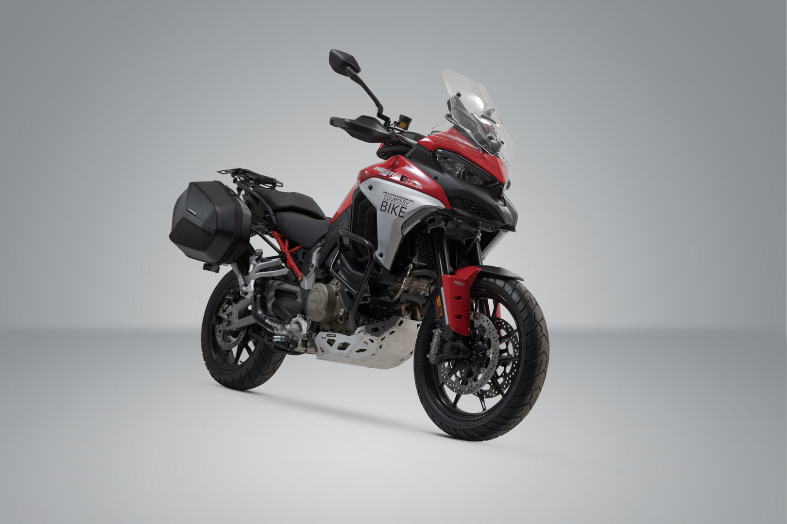 SW-MOTECH / SWモテック AERO ABS サイドケースシステム USモデル 2x25 l. Ducati Multistrada V4 (20-)。 | KFT.22.822.60202/B