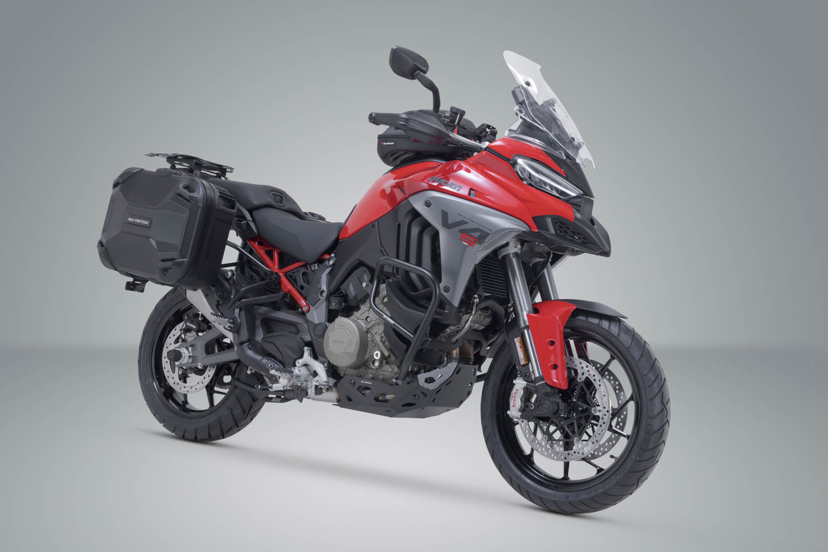 SW-MOTECH / SWモテック DUSC ハードケースシステム ブラック。33/33 リットル。ドゥカティ・Multistrada V4 (20-)。 | KFT.22.822.65003/B