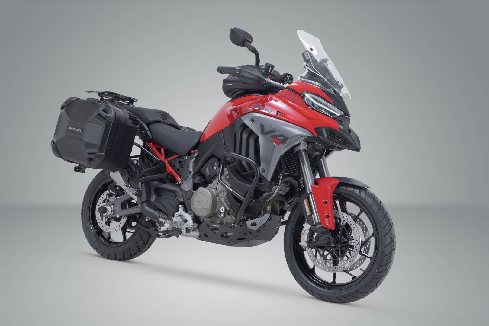 SW-MOTECH / SWモテック DUSC ハードケースシステム ブラック。41/41 リットル。Ducati Multistrada V4 (20-)。 | KFT.22.822.65103/B