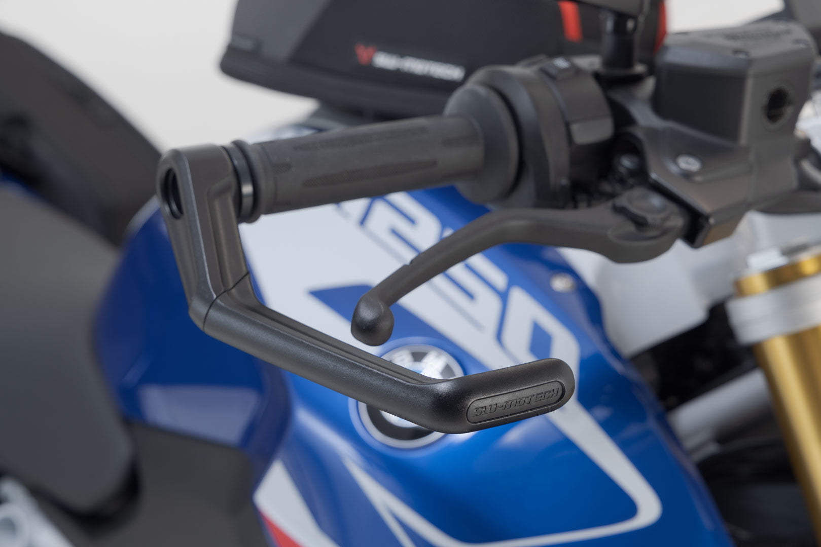 SW-MOTECH / SWモテック レバープロテクター（ブラック）。BMWモデル用。 | LVG.07.913.10001/B
