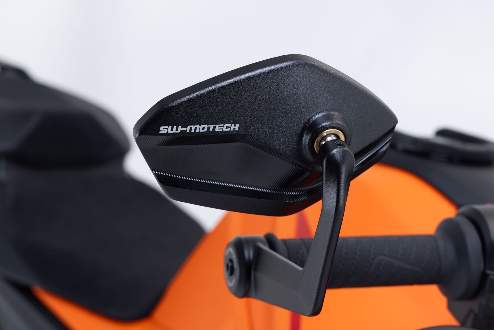 SW-MOTECH / SWモテック KTM 1290/1390 Super Duke R / EVO 用 ハンドルエンドミラー。 | MIR.04.915.10000