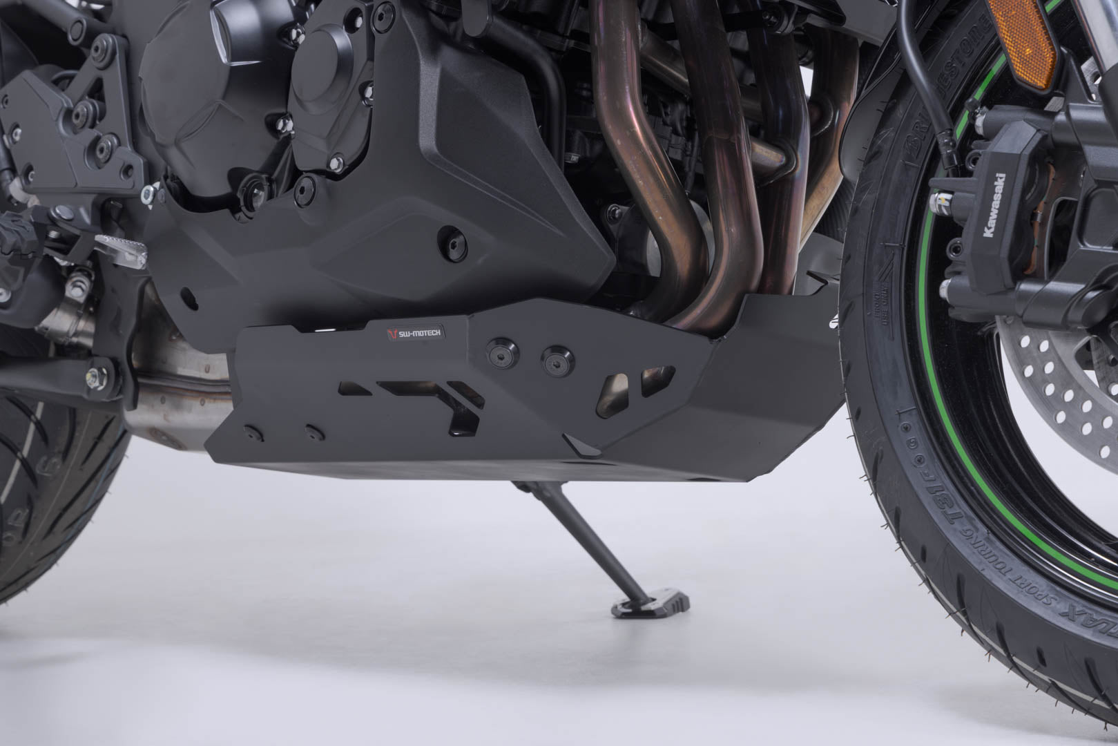 SW-MOTECH / SWモテック エンジンガード（ブラック）。Kawasaki・ヴァーシス 1100 / 1100 SE（24-）。 | MSS.08.922.10100/B