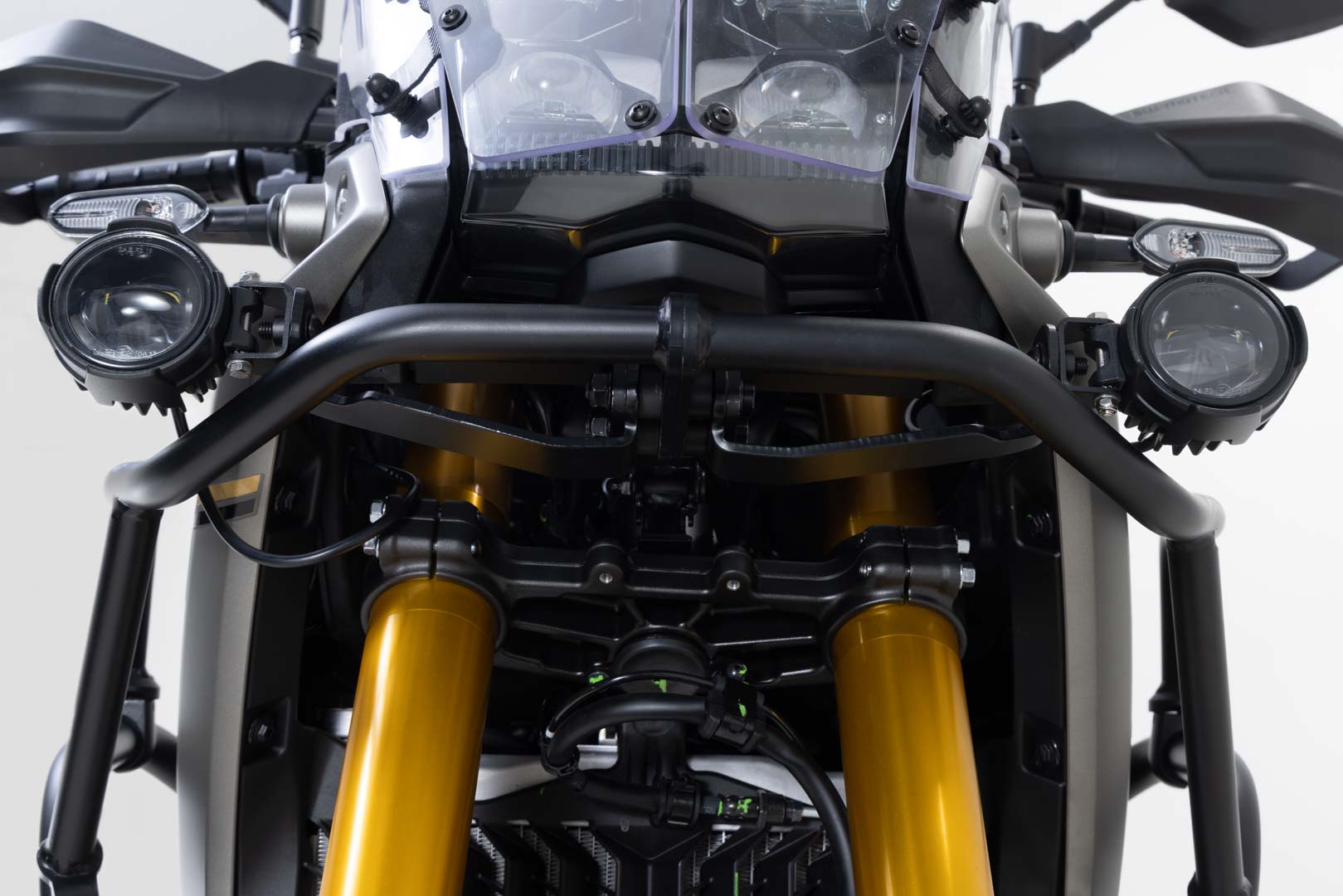 SW-MOTECH / SWモテック ヘッドライトホルダー（ブラック）。Yamaha テネレ 700 / ラリー（24-）。 | NSW.06.799.10101/B