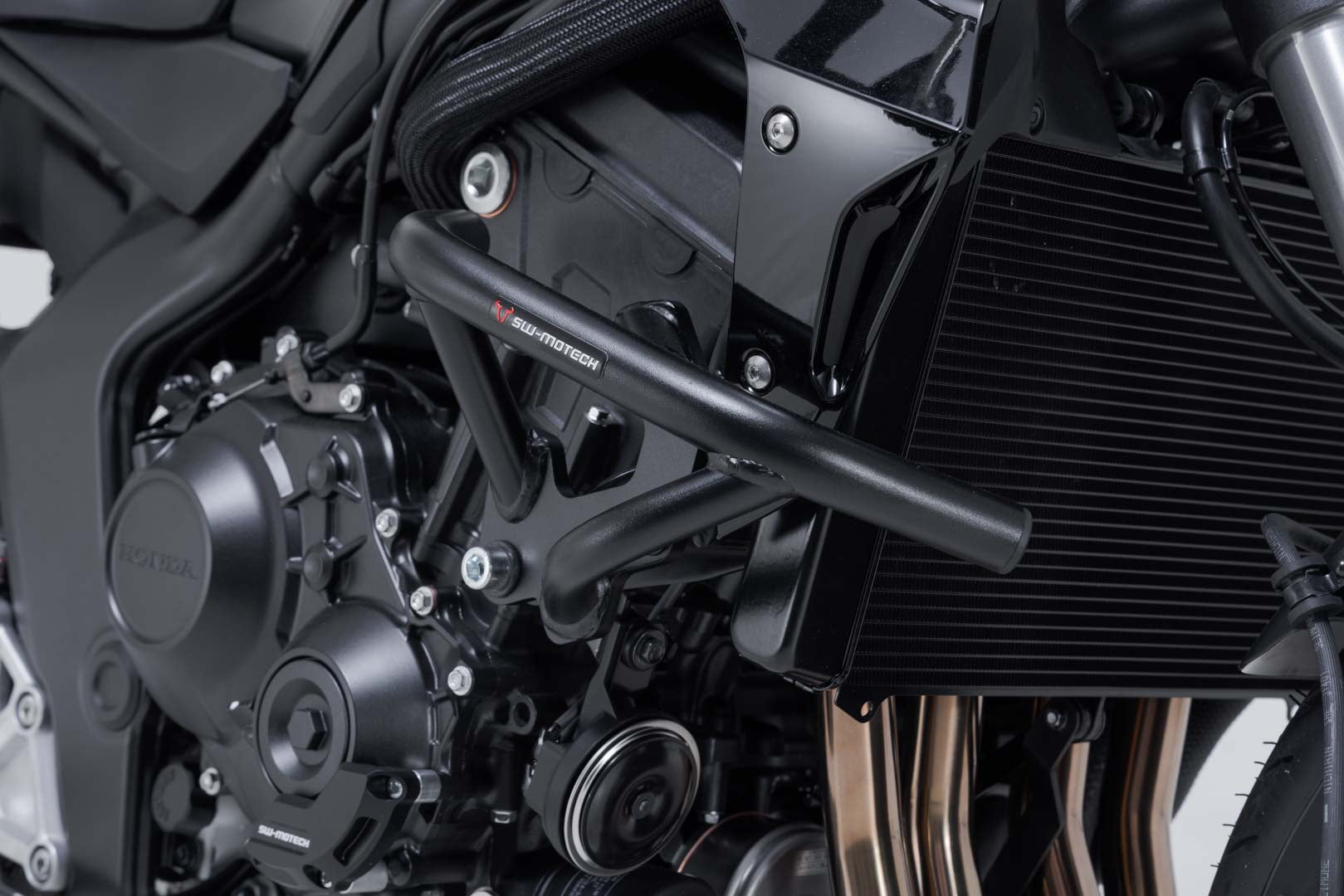 SW-MOTECH / SWモテック クラッシュバー（ブラック）。Honda CB1000 ホーネット（24-）。 | SBL.01.211.10000/B