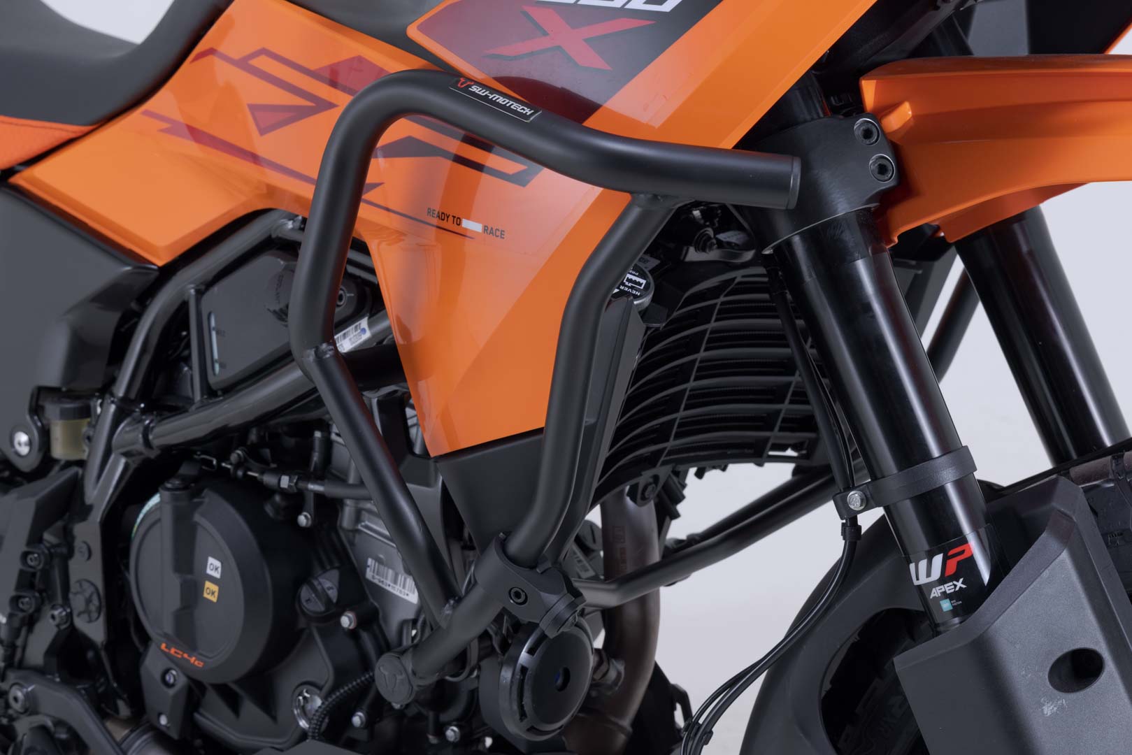 SW-MOTECH / SWモテック ブラック・クラッシュバー。KTM 250 Adv、390 Adv (25-)。 | SBL.04.417.10000/B
