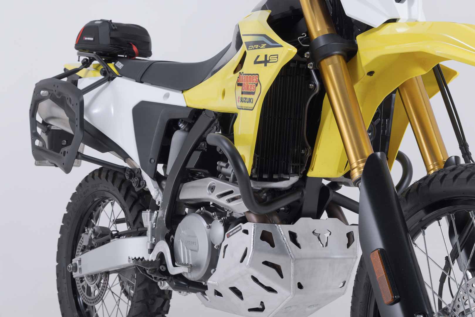 SW-MOTECH / SWモテック クラッシュバー（ブラック）。Suzuki DR-Z4S (25-)。 | SBL.05.071.10000/B