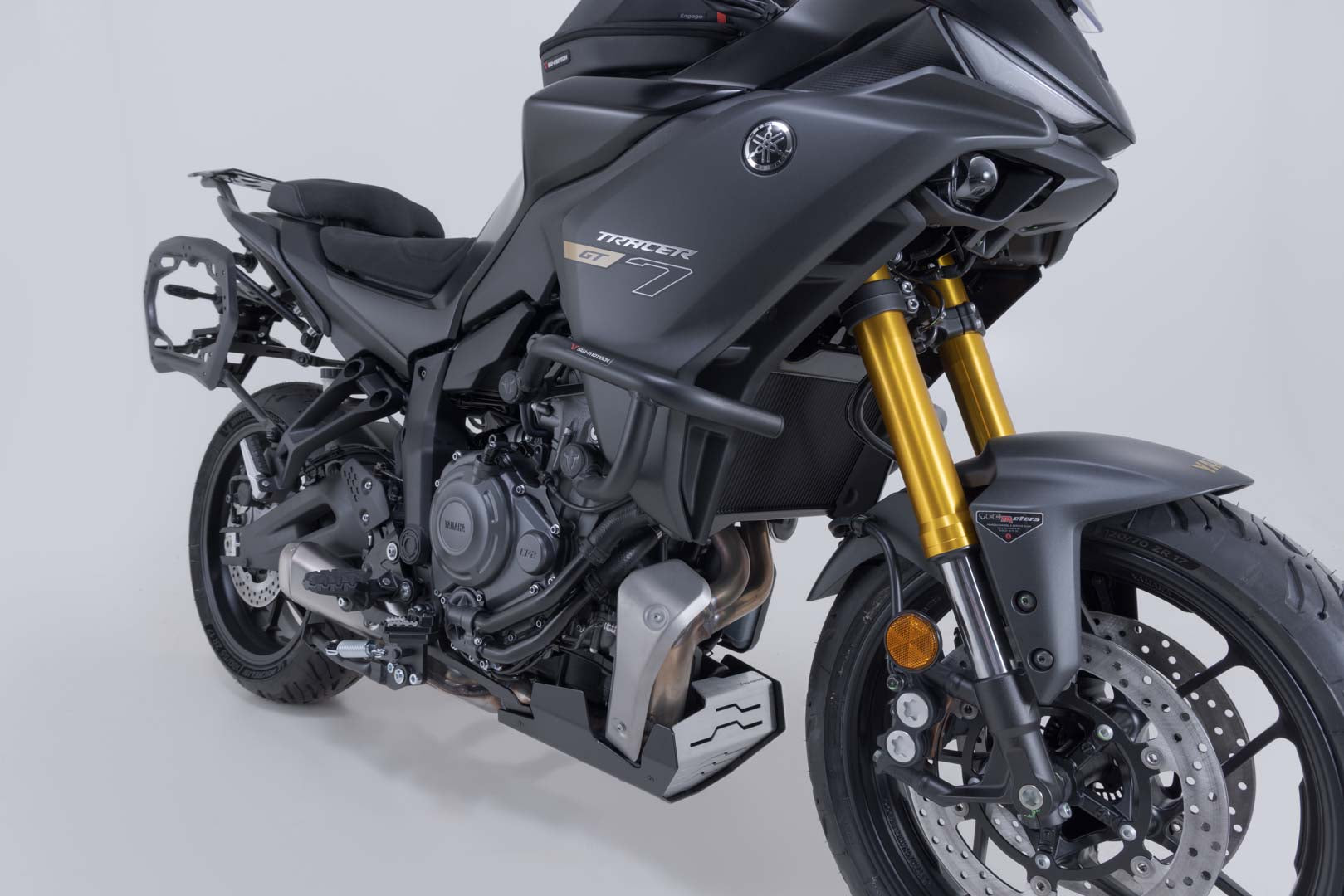 SW-MOTECH / SWモテック ブラック・クラッシュバー。Yamaha・トレーサー7 / GT (25-)。 | SBL.06.020.10000/B