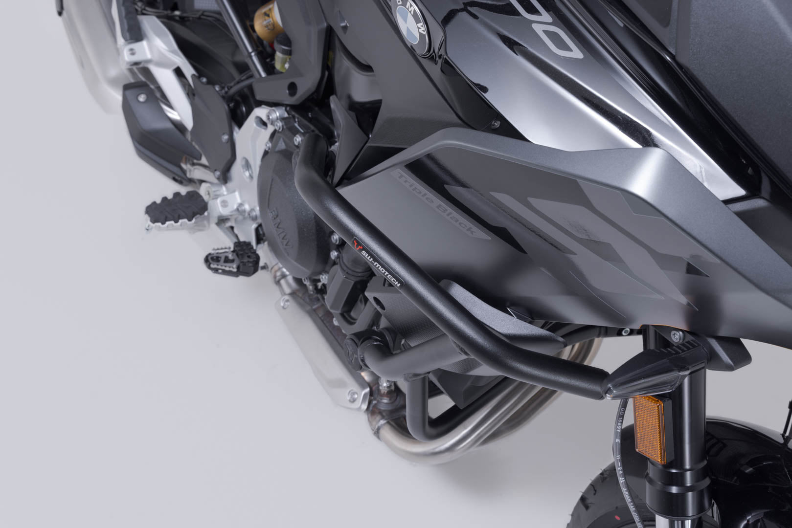 SW-MOTECH / SWモテック クラッシュバー・ブラック。BMW F 900 XR (19-)。 | SBL.07.949.10001/B
