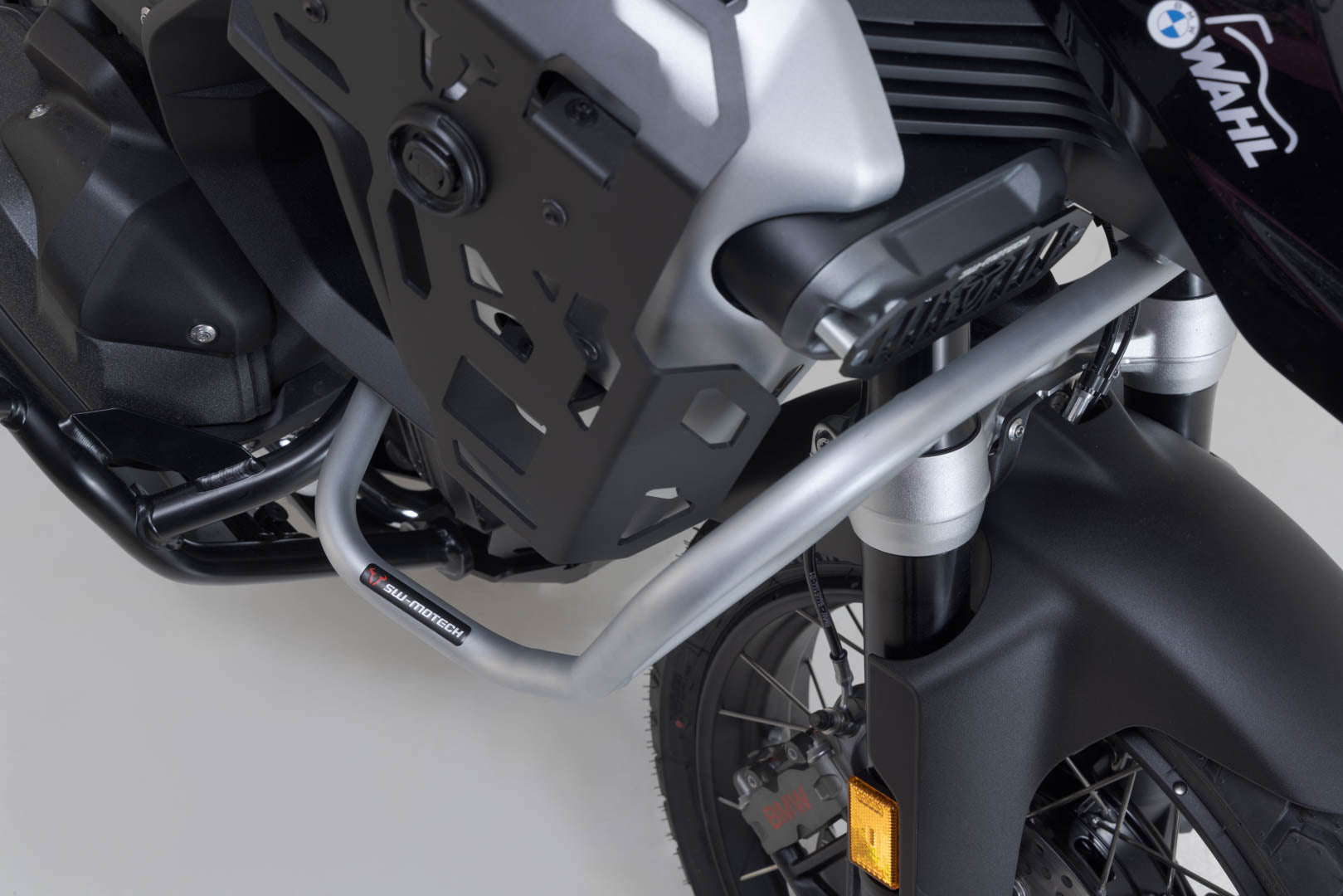 SW-MOTECH / SWモテック ステンレススチール製クラッシュバー。BMW R 1300 GS Adv (24-)用。OEM SBL対応。 | SBL.07.976.10100