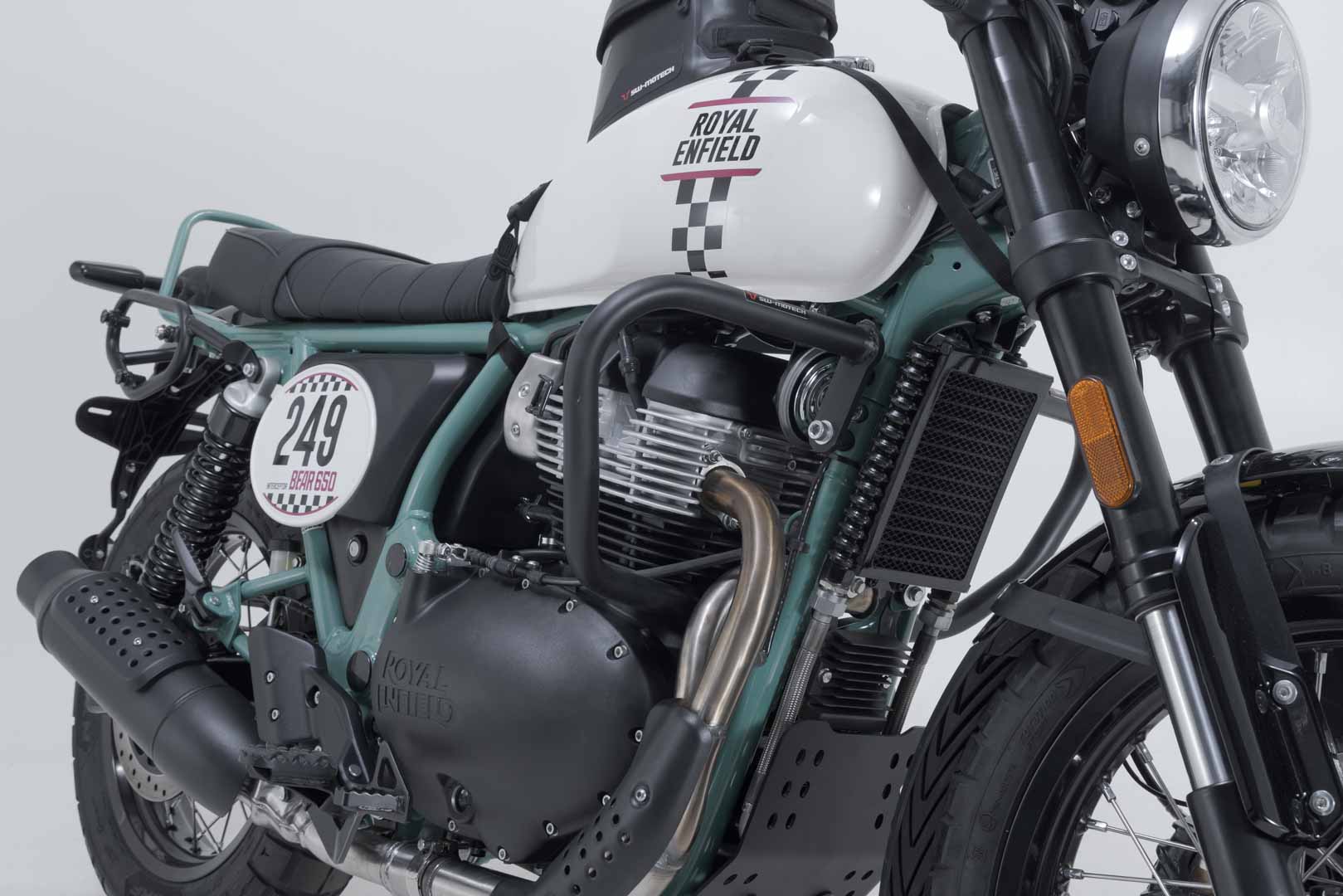 SW-MOTECH / SWモテック クラッシュバー（ブラック）。ロイヤル・エンフィールド・ベア 650（23-）。 | SBL.41.010.10000/B