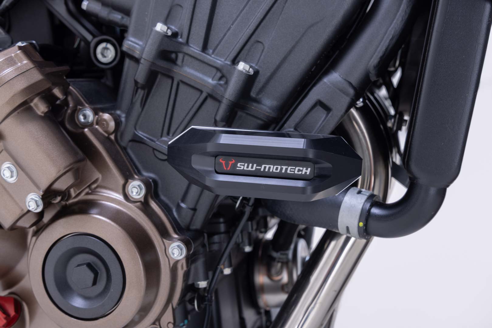 SW-MOTECH / SWモテック フォールパッドキット（ブラック）。Honda CB650R E-クラッチ（23年～）。 | STP.01.590.11200/B