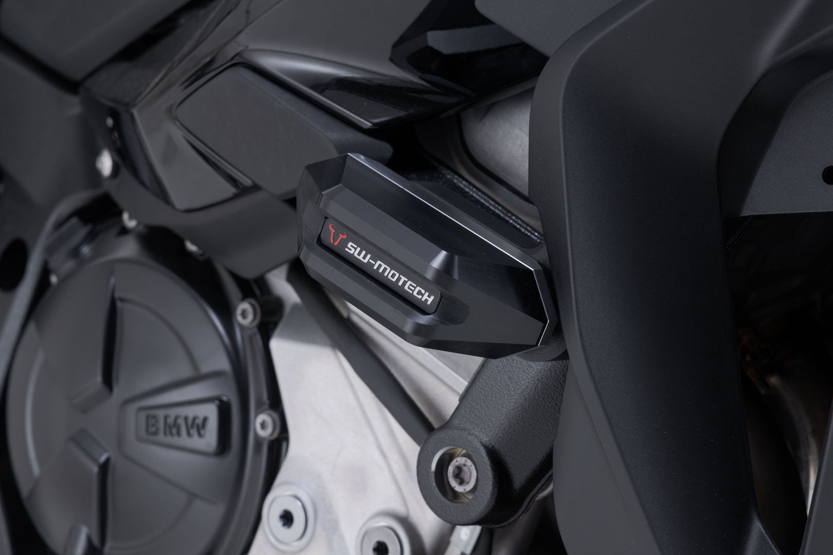 SW-MOTECH / SWモテック フォールパッドキット（ブラック）。BMW S 1000 XR（19-）。 | STP.07.590.11001/B