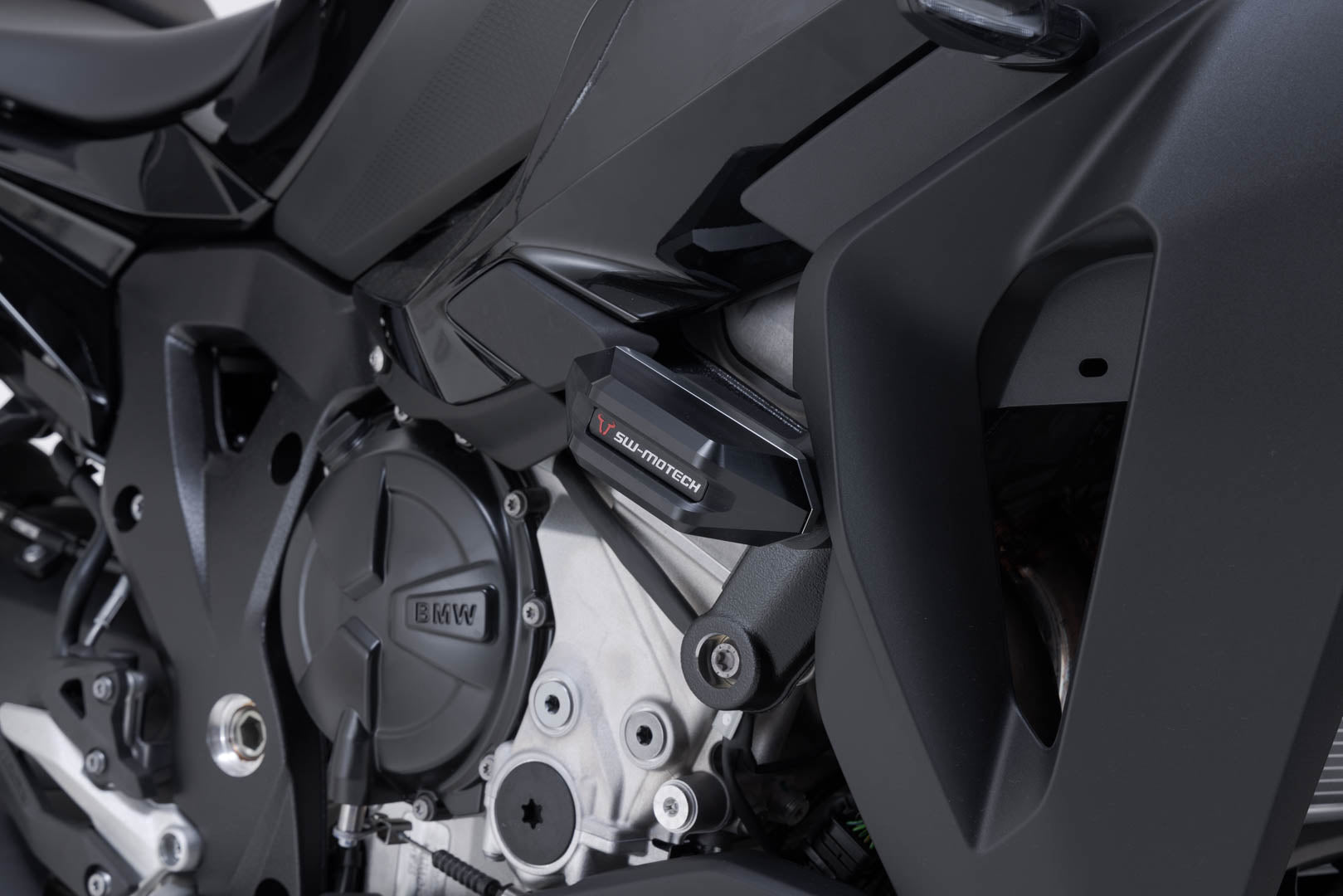 SW-MOTECH / SWモテック フォールパッドキット（ブラック）。BMW S 1000 XR（19-）。 | STP.07.590.11001/B