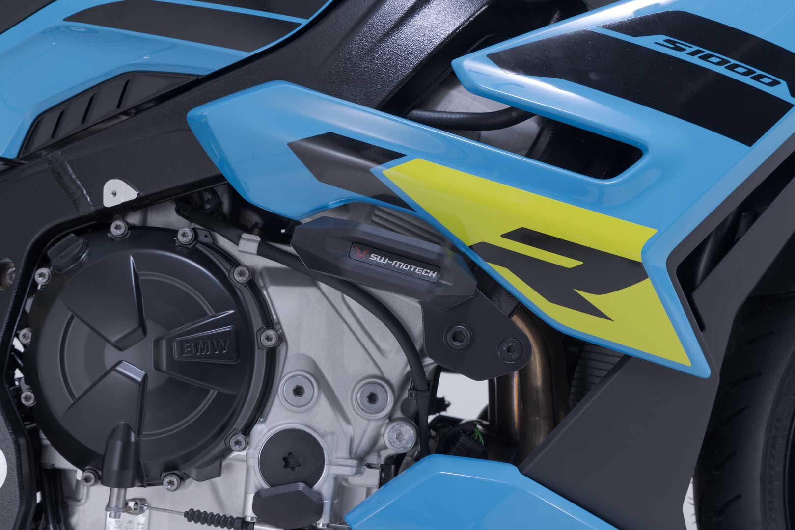 SW-MOTECH / SWモテック フォールパッドキット（ブラック）。BMW S 1000 R（24-）。 | STP.07.590.11100/B